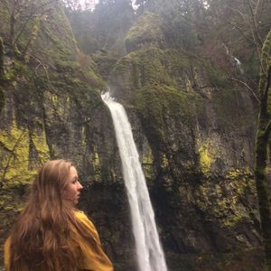 Meet your Posher, Chloe